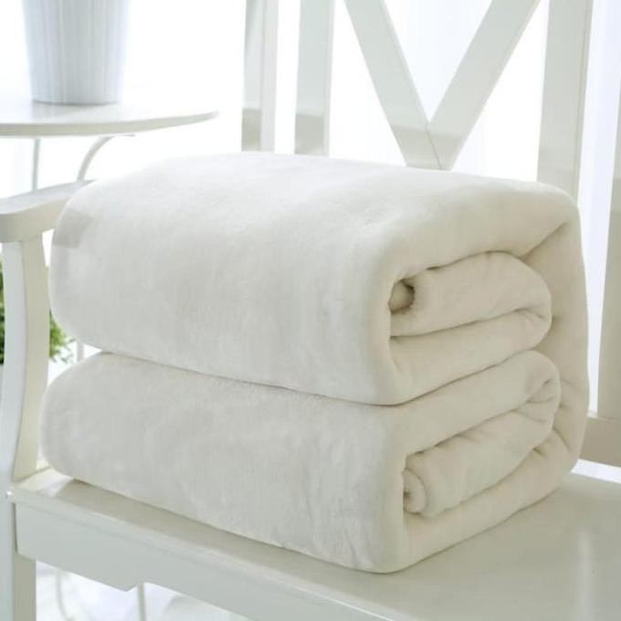 selimut hotel putih polos 150x200 premium