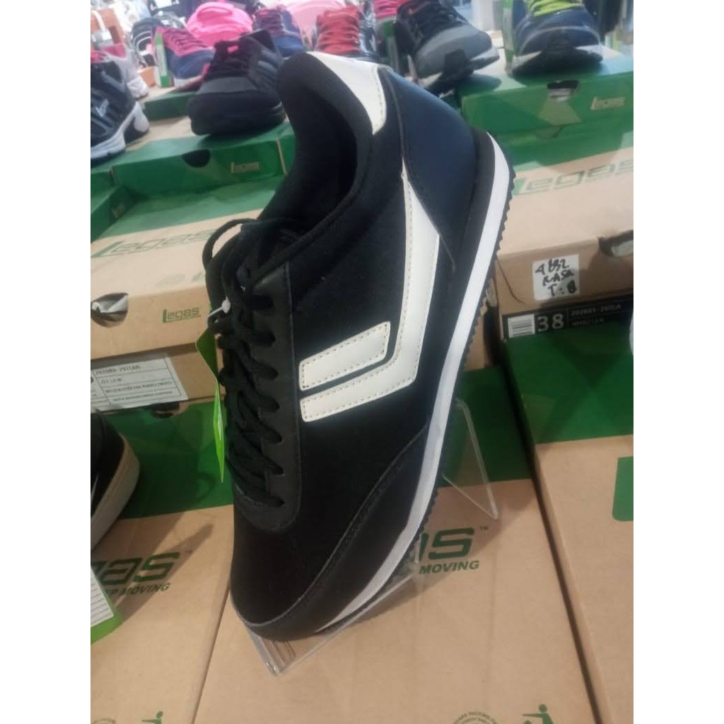 LEAGUE LEGAS | SNEAKERS