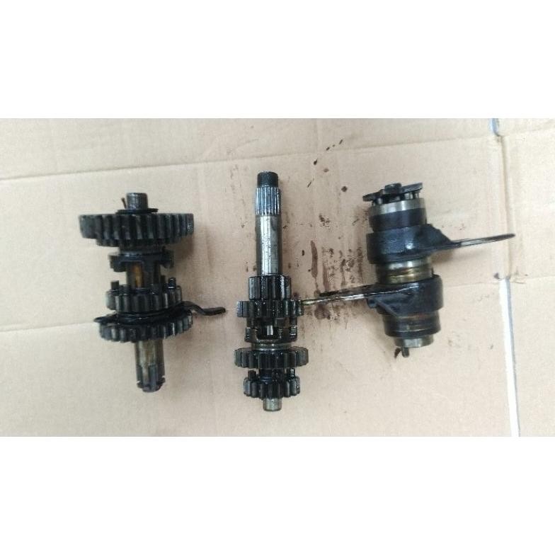 Gigi rasio ratio transmisi as gear revo absolut blade 110 original