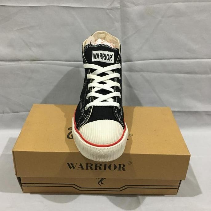 Sepatu sekolah WARRIOR CLASSIC HI HITAM/PUTIH
