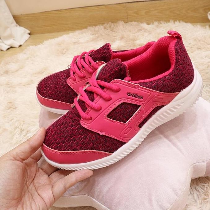 SEPATU SEKOLAH ANAK HITAM SANTICA HIKARU