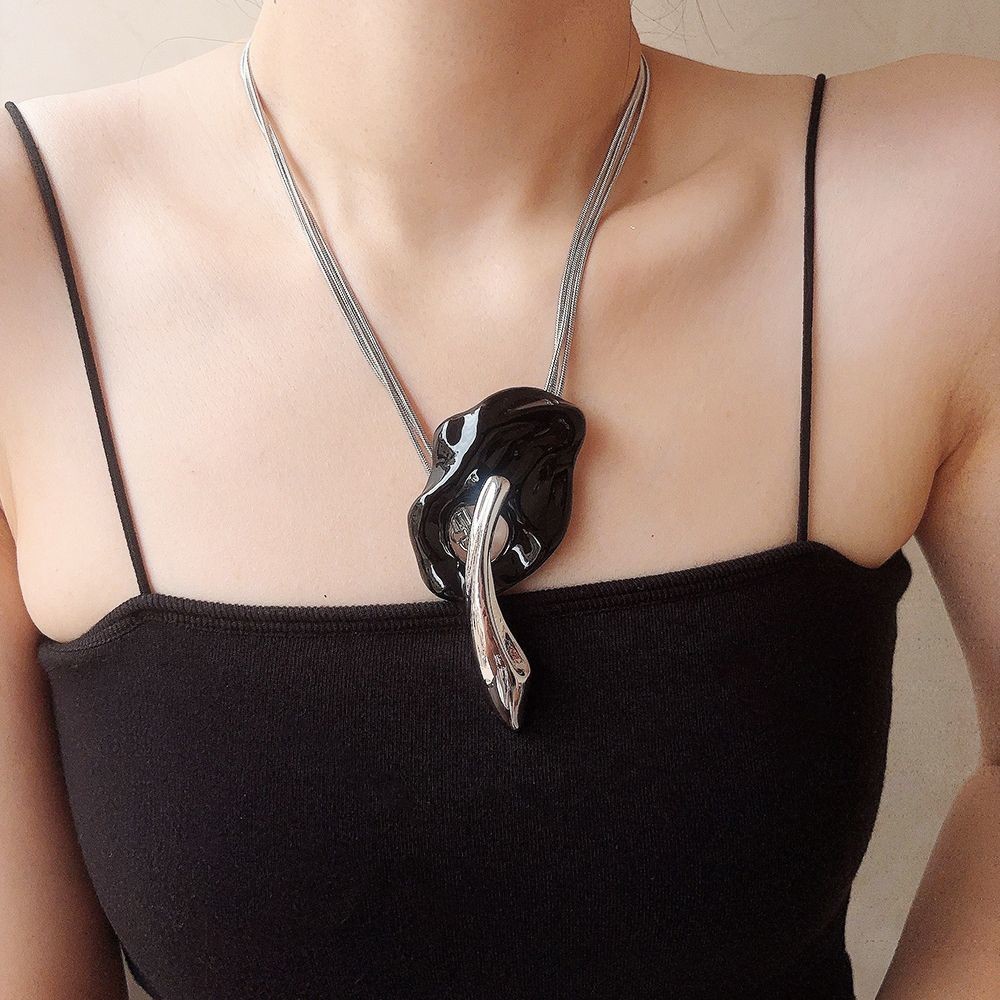 Kalung Bunga Rantai Multi-lapis Kecil Wanita