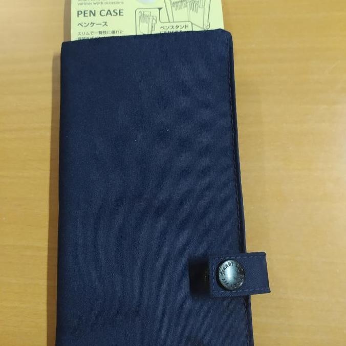

TERBARU - LIHIT Lab bentuk DOMPET Alat Tulis Pen Case A-7585 biru navy
