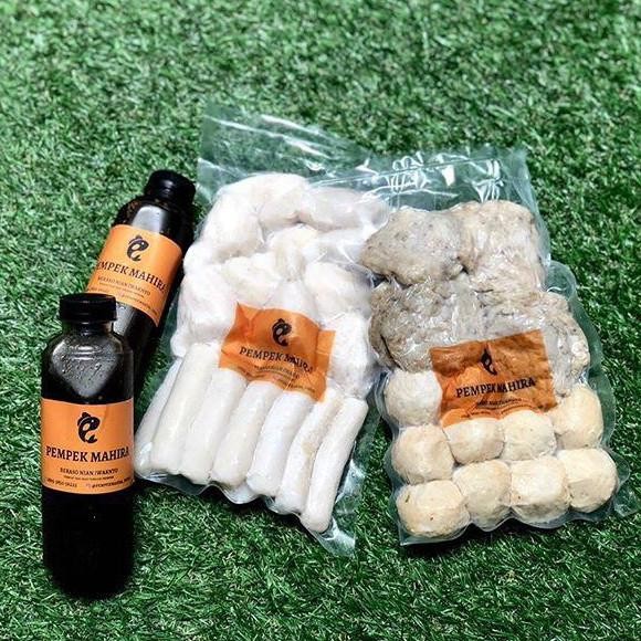 

Best Deal - Pempek Ikan Tenggiri Isi 40pcs + 2 Botol Cuko Nugi