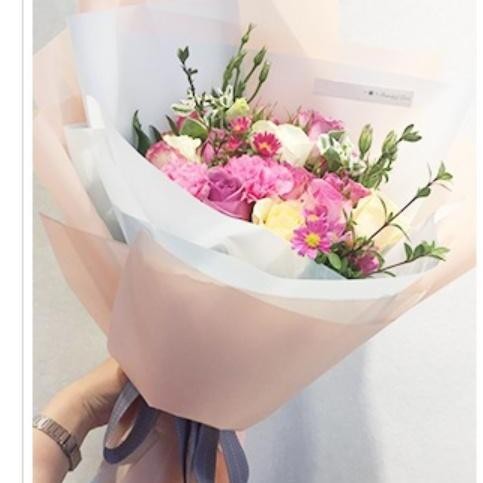 

Bis [Cod] Zeita - (5 Lembar) - Fl2 Solid Kertas Bunga Buket Warna Polos/Kertas Buket Bunga Florist Cellophane