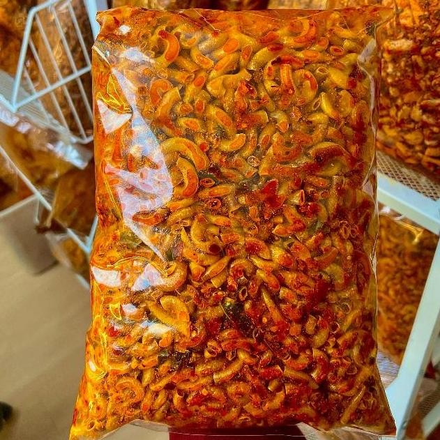 

MAKARONI CIKRUH 1 KG PEDAS DAUN JERUK KHAS BANDUNG SNACK MAMIN Nugi