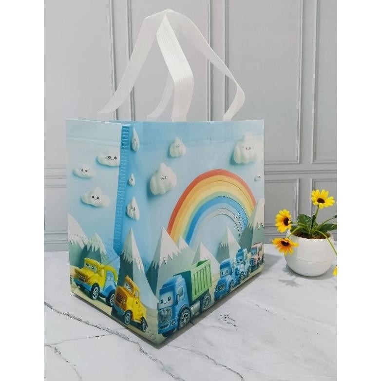 

Goodiebag Ulang Tahun 25x25x15 Bento[Lusinan Isi 12Pcs] - Tas Ulang Tahun Baby Dino Nugi