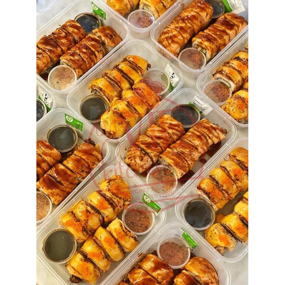 

TERMURAH - Salmon Sushi Roll