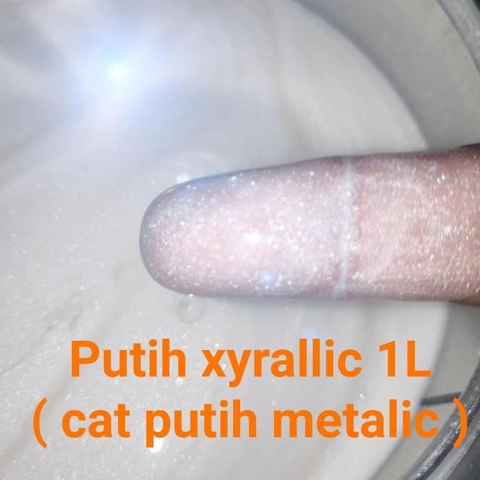 cat putih xyrallic xyralic xerallic xeralic white 1L Cat pu