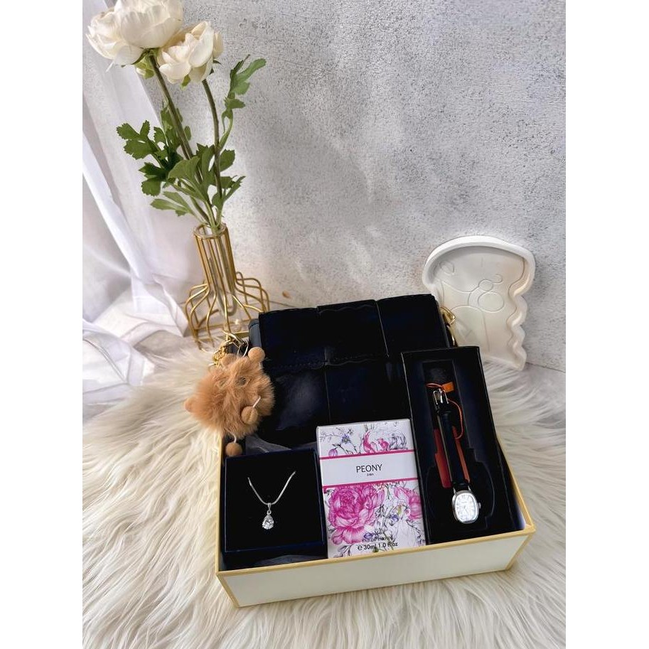 

Produk Baru!! Kado Ulang Tahun Wanita KADOPEDIA Gift Box Pacar Cewek ANNA UT013