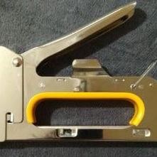 

Alat Staples Stapler Staples Gun Cekan Gun Taer R23