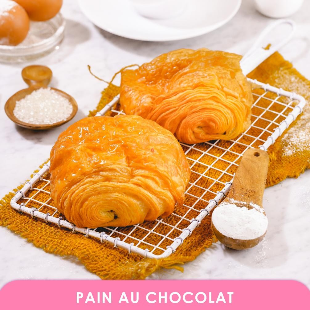

Promoo!! C BAKES Double Choco Croissant Roti Kroisan Isi Coklat Cokelat HALAL