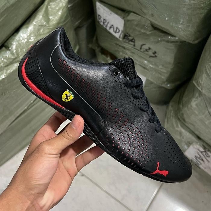 Ews Sepatu Puma Scuderia Ferrari Drift Cat 5 - Black/Red