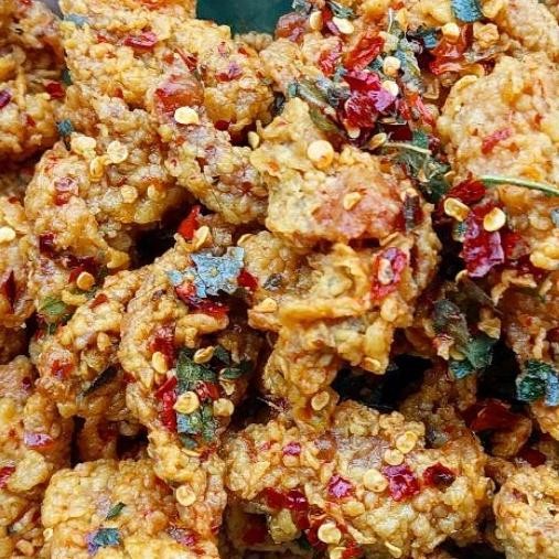 

Keripik Kulit Ayam Pedas Daun Jeruk 250Gr Kulit Ayam Crypsi Gr