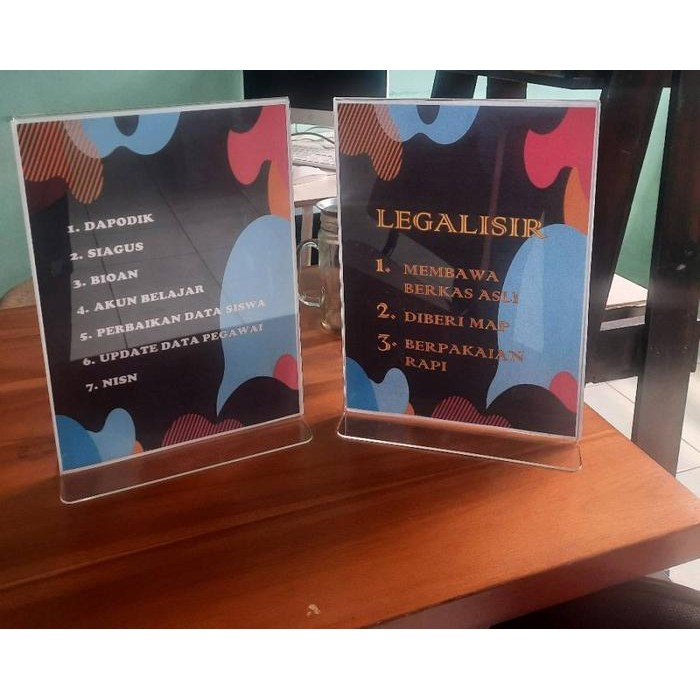 

SWG Akrilik Tempat QRIS Stand QR Code Barcode Meja Kasir Acrylic Holder A5