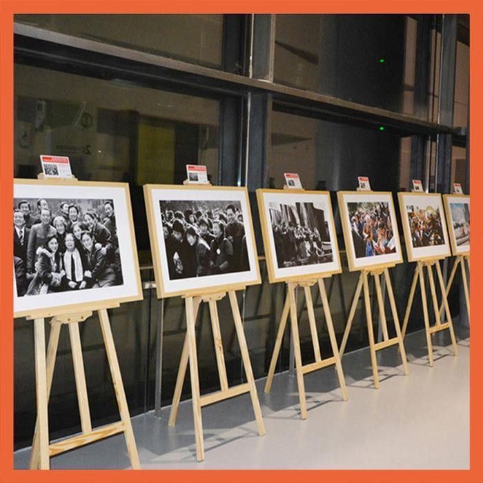 

SWG Hightune Easel Kayu Solid Dengan Rak Penyimpanan Peralatan Rak Desk - Logam