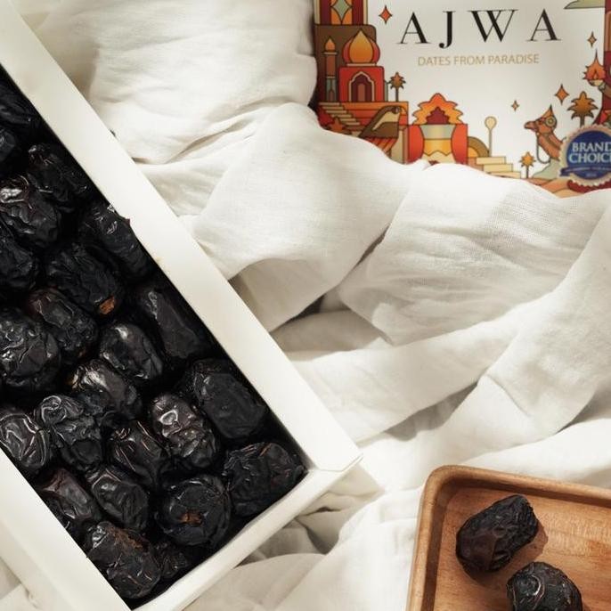 

Timur Tengah Kurma Ajwa 500 Gr Special Edition Premium Kurma Favorit Nabi High Quality #Gratisongkir