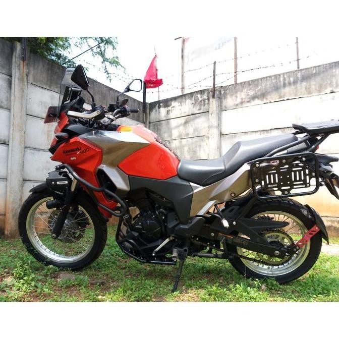 M15 Side Rack Versys 250