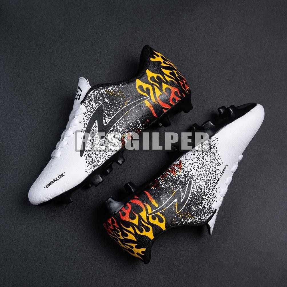 Sepatu Bola Anak SD SMP SPECS Ukuran 33 34 35 36 37 38 Nugi