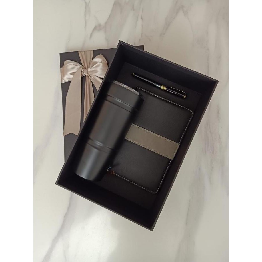 

Custom Gift for him kado ultah hadiah pacar birthday gift box