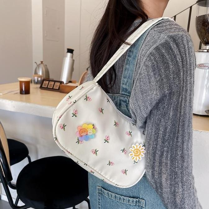 

Baru Tas Selempang Wanita Motif Bunga Korean Style Mismi Jacey Bag Stylish 36J