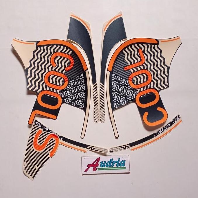 TERBARU STRIPING STIKER VINLY LIS BODY MOTOR SCOOPY FASHION 2021 BIRU-CREAM