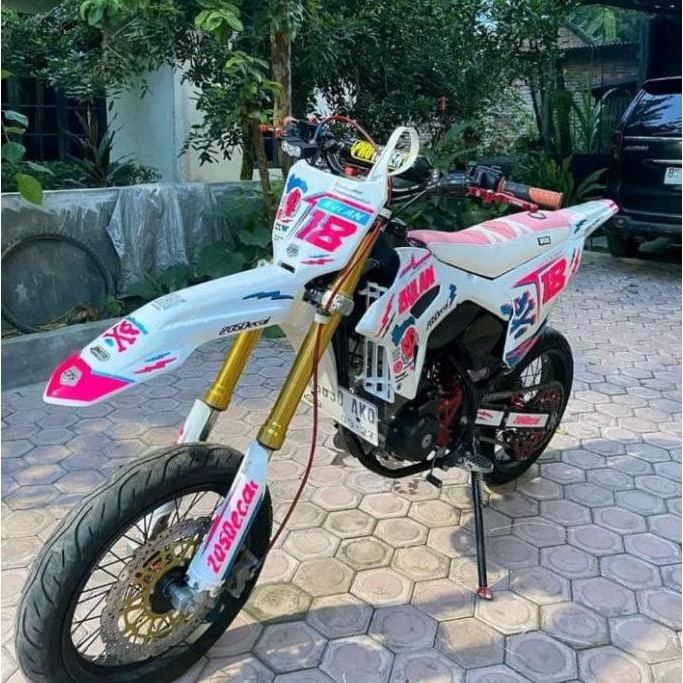 Decal sticker CRF 150L motif oneonenine putih kombinasi pink simple