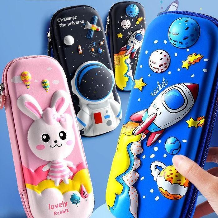 

WSS Kotak Pensil 3D Timbul Tempat Pensil Anak Sekolah Karakter Anti Air Roket Unicorn Dino