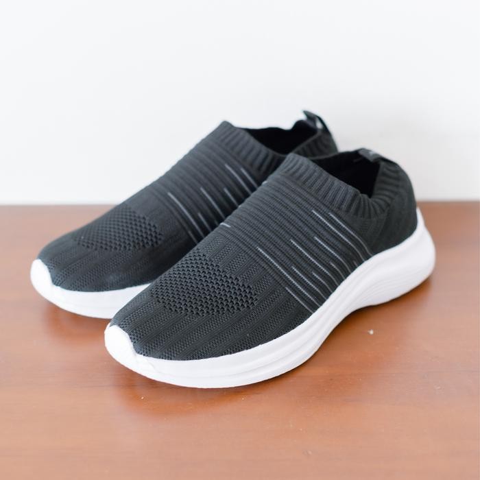 Uw Sepatu Kasogi Paris Slip On Wanita Dewasa Casual Selop Hitam Shoes