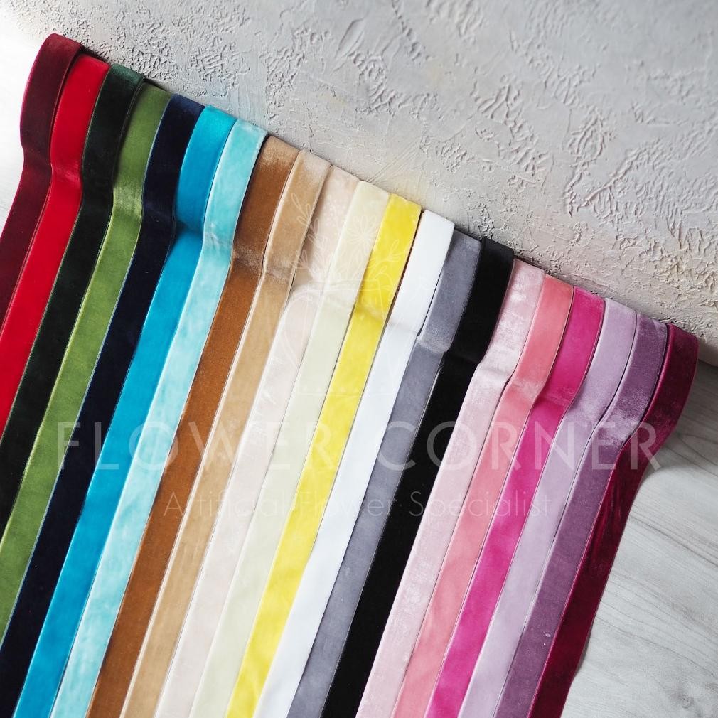 

Pita Velvet Beludru Lebar 2.5 Cm - Panjang 5 Yard (A24004) aSt