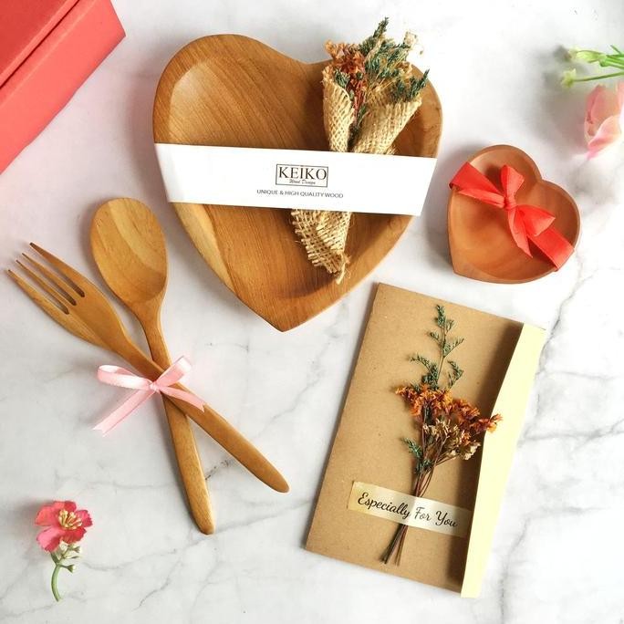 

Ready Lova Hampers Gift Valentine Edition Romantis