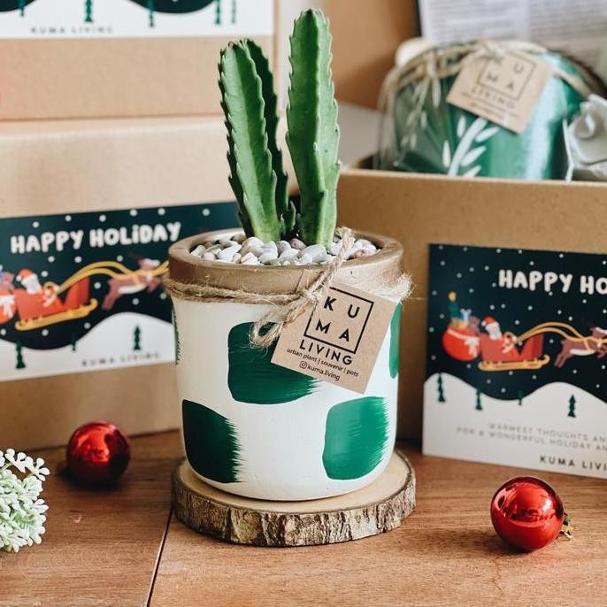 

Ready Hampers Natal KUMA Living Jingle Celia Dark Green | Christmas Gift Eksklusif