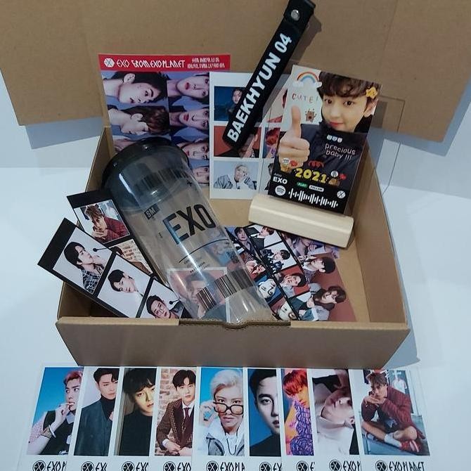 

Ready Hampers Giftbox EXO Kado Official Eksklusif
