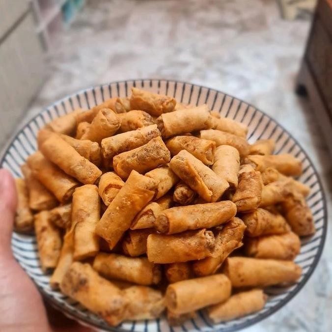 

Sumpia Udang Istimewa Khas Cirebon Kemasan 500 Gram Dan 1000 Gram Cemilan Manis Snack Camilan Food Terlaris