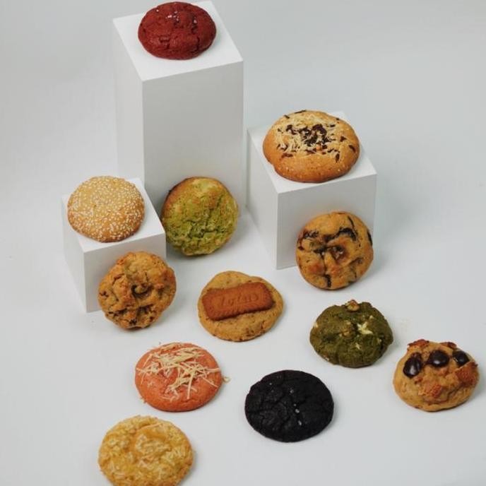 

Cookies MEDIUM Soft Chewy Inside Crispy Outside 150gr Stok Terbatas