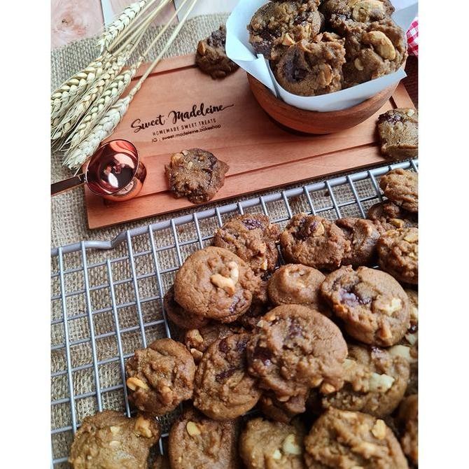 

Cookies Coklat Kacang Mede Full Wijsman Premium Stok Terbatas