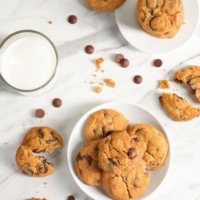 

Classic Chocolate Chip Cookies - Kue Coklat Renyah Klasik Stok Terbatas