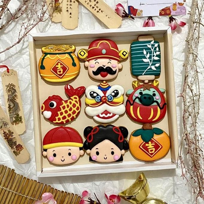 

Butter Cookies Icing Hias Imlek Isi 9pcs Kukis Sincia CNY Character Stok Terbatas