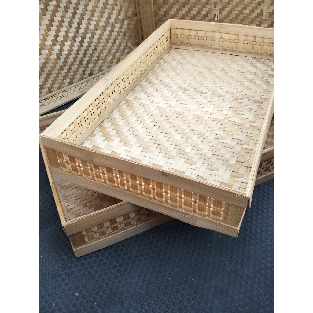 

Nampan Tumpeng - Serving Tray - Nyiru bambu premium Tampah Anyaman Bambu Kotak / Tambir Bambu Kotak Anyaman / Nampan Anyaman Persegi Besar Sedang Kecil kotak tumpeng panjang 60cm lebar 35cm tampah kotak Tampah Tumpeng Anyaman Bambu Kotak