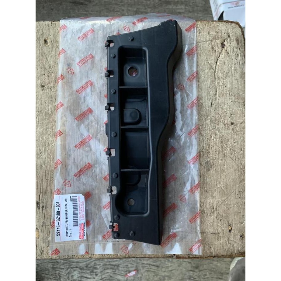 Bracket Bumper Depan Daihatsu Luxio