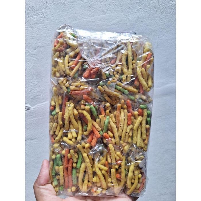 

FF TERLARIS Cemilan Stik Bintang Pedas 1 pak isi 20 Snack Food Keripik