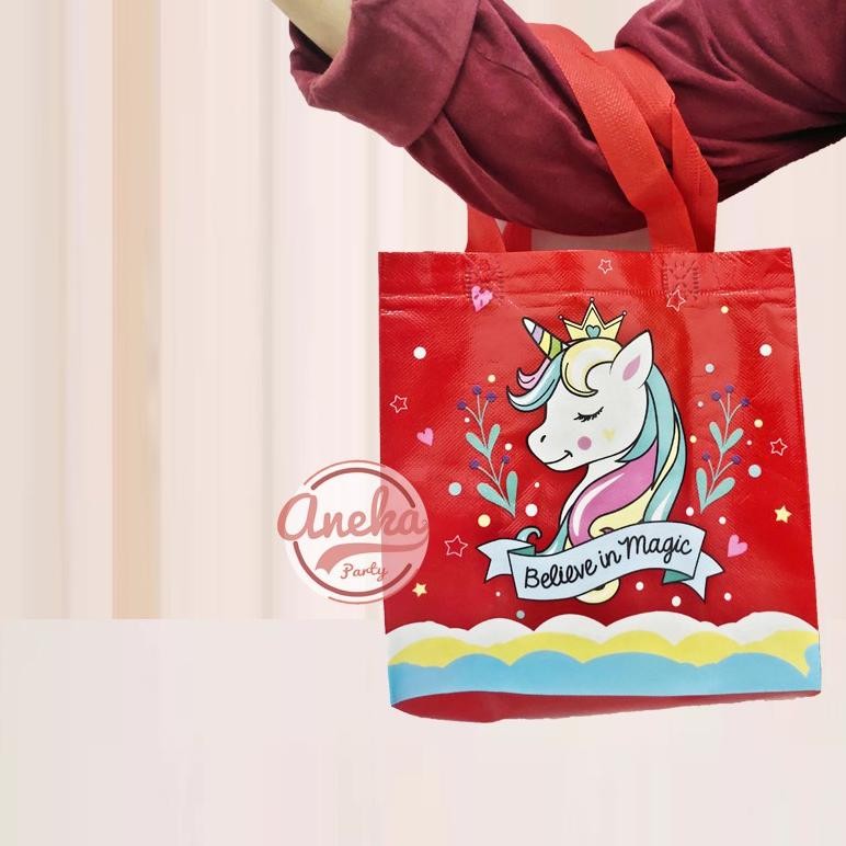 

Kt78 Isi 12 Tas Souvenir Ulang Tahun Karakter S / Goodie Bag Hbd / Tas Ulang Tahun Motif Karakter Ukuran S Kt78