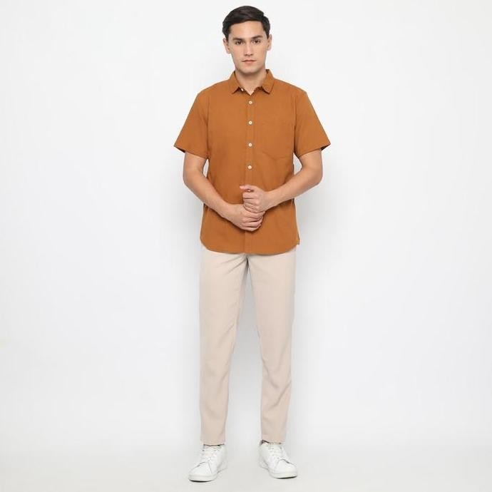 Code Male - Brave Kemeja Pria Pendek Ochre Basic Slimfit