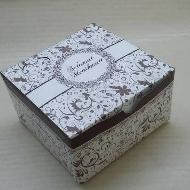 

G-24 Fgs-3 Wdm-2227 Dus Kue / Dus Batik Coklat 12 X 12 Cm / Box Kue [25 Pcs] Termurah G-24