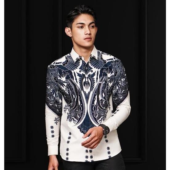 Laskala Batik Wiruta Kemeja Batik Pria Slimfit Lengan Panjang