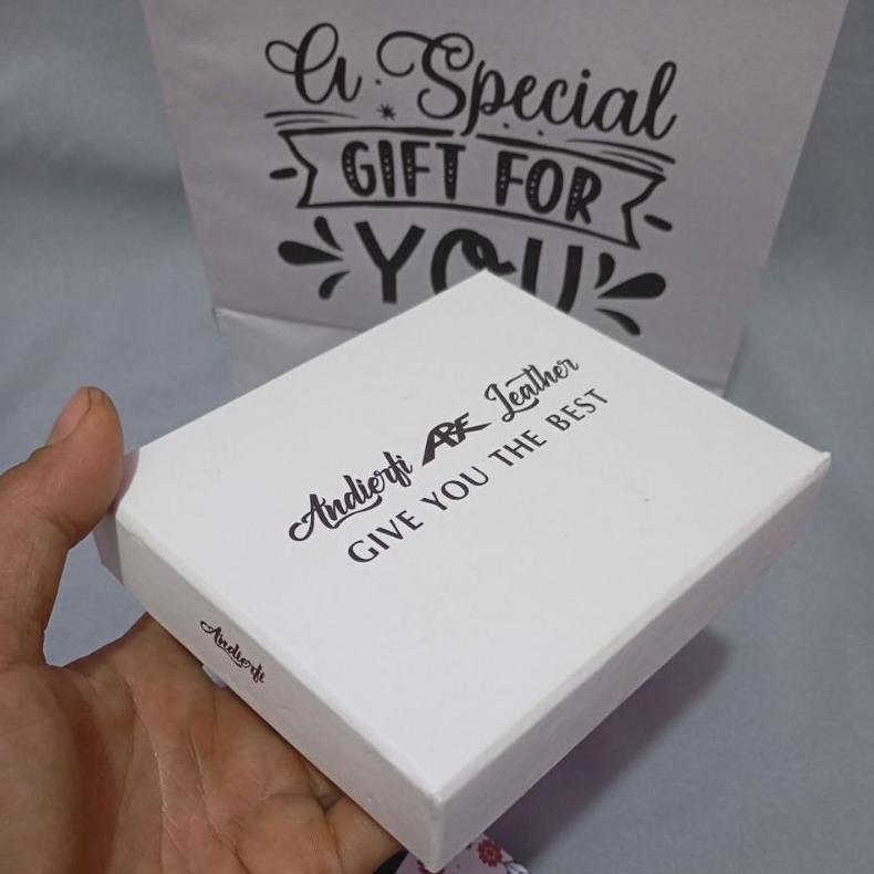 

Diskon Hampers Pria GIft Pria Kado Pria Kado Ultah Pria Dompet Kado Pria(Dompet + Box + Kartuucapan+ Paper bag) TEZ-92