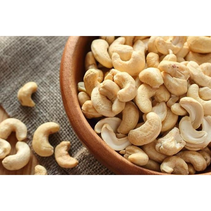 

Grosir Kacang Mede Mentah 1Kg / Cashew Nut / Kacang Mete