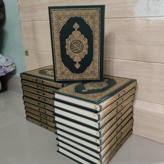 

Jual Al-Quran Madinah/Mushaf Madinah - Ukuran 2014 Cm - Asli Saudi !!