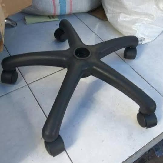 Kaki Kursi Kantor Pakai Roda