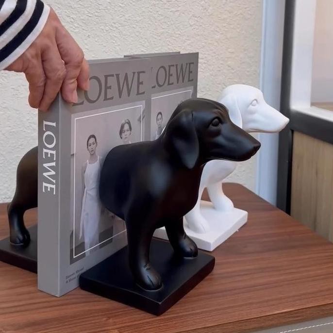

Daschund And Pug Bookend // Pembatas Buku // Rumah Tangga // Dekorasi // Co